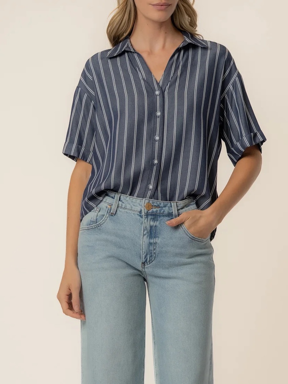 NWOT Kut from the Kloth Brenda Stripe Boxy Shirt in Indigo/White Size M